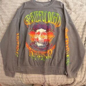 Urban Outfitters Gray Graphic Sweater